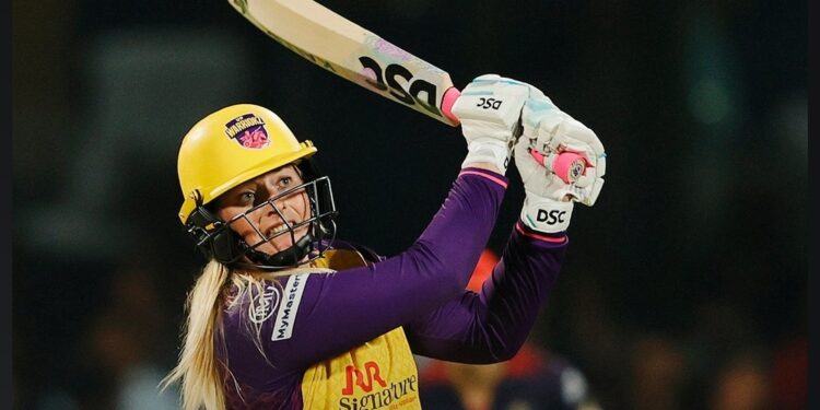 Sophie Ecclestone Shines As UP Warriorz Beat RCB In WPL’s First-Ever Super Over