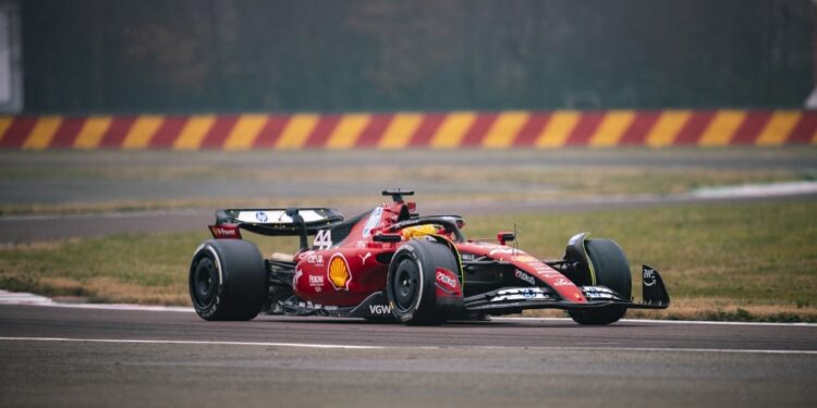 Carlos Sainz Says Lewis Hamilton Can Make Ferrari An Even Greater F1 Threat