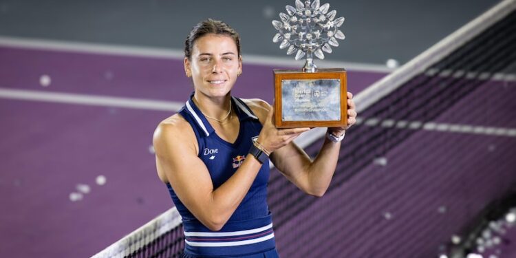 Emma Navarro Downs Emiliana Arango 6-0, 6-0 To Win WTA Merida Open